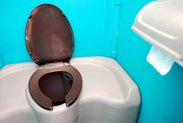 Best Portable bathroom rental  in Waverly, IA