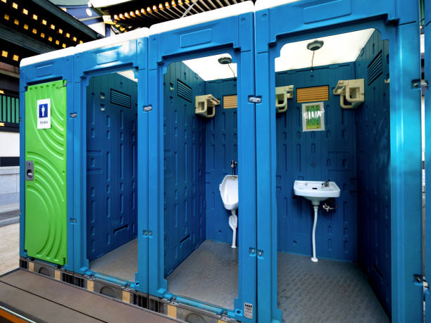 Affordable portable toilet rental in Waverly, IA